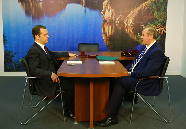 Дмитрий Медведев встретился с Губернатором Приангарья Сергеем Левченко.jpg